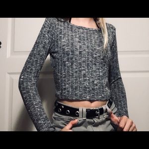 Long sleeve crop top